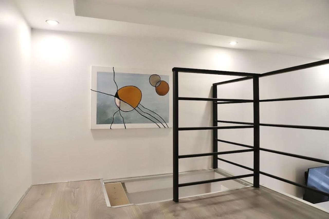 Stylish City With Ac Apartamento