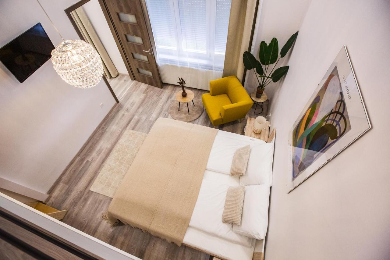 Apartment Stylish City With Ac *