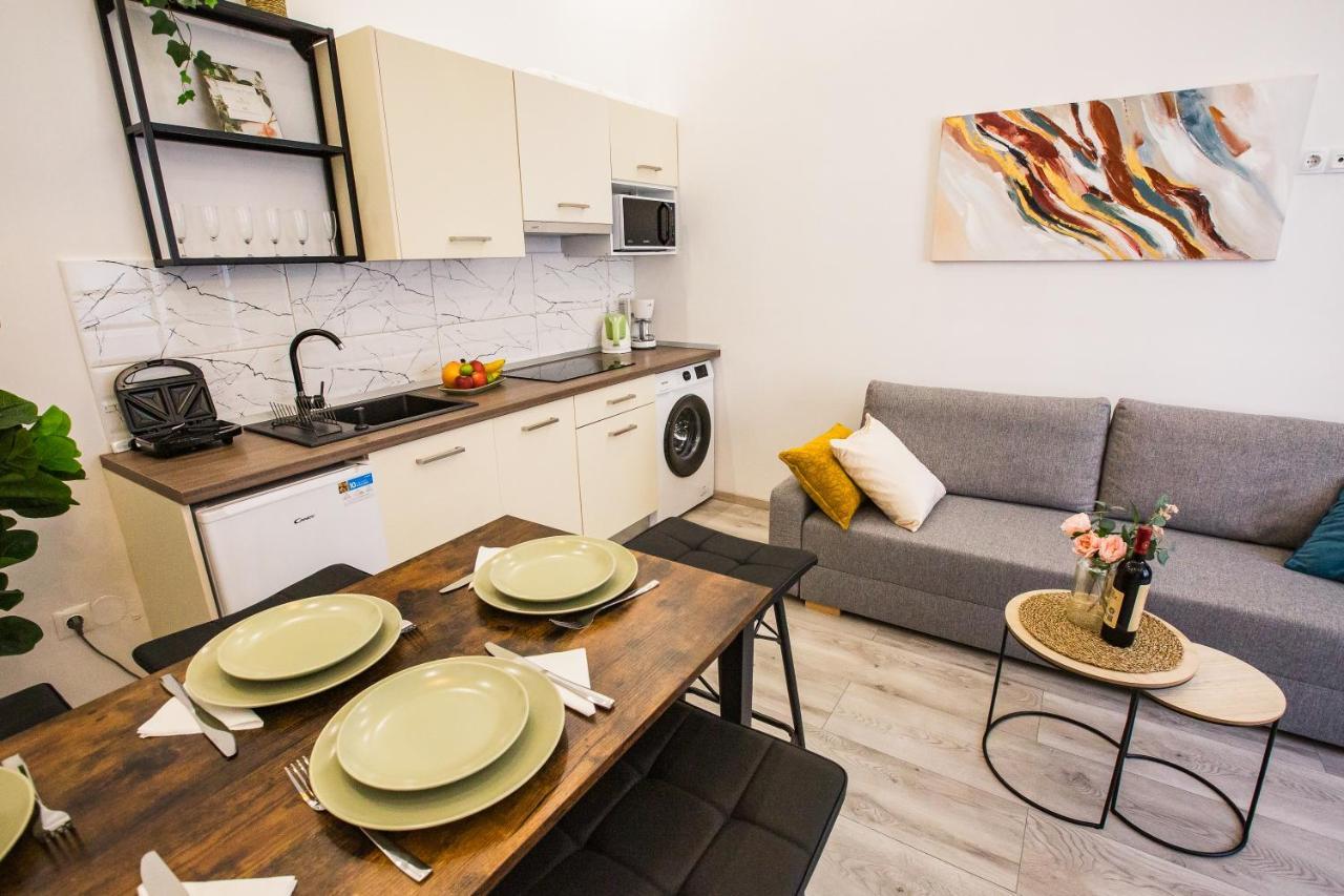 Apartment Stylish City With Ac *